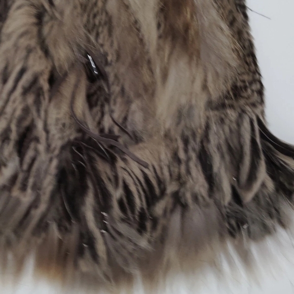 ADORE Rabbit Racoon Fur Vest Size S. - Picture 5 of 9
